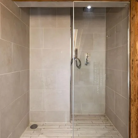 The Medran Penthouse شقة